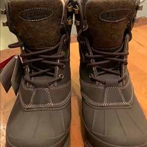 Ll bean arctic grip winter boots.
